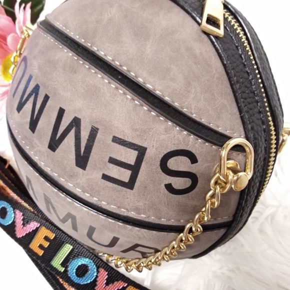 Basketball Style Handbag - Picture 4 of 6